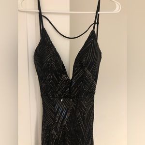 STUNNING SEQUIN DRESS FULL OPEN BACK